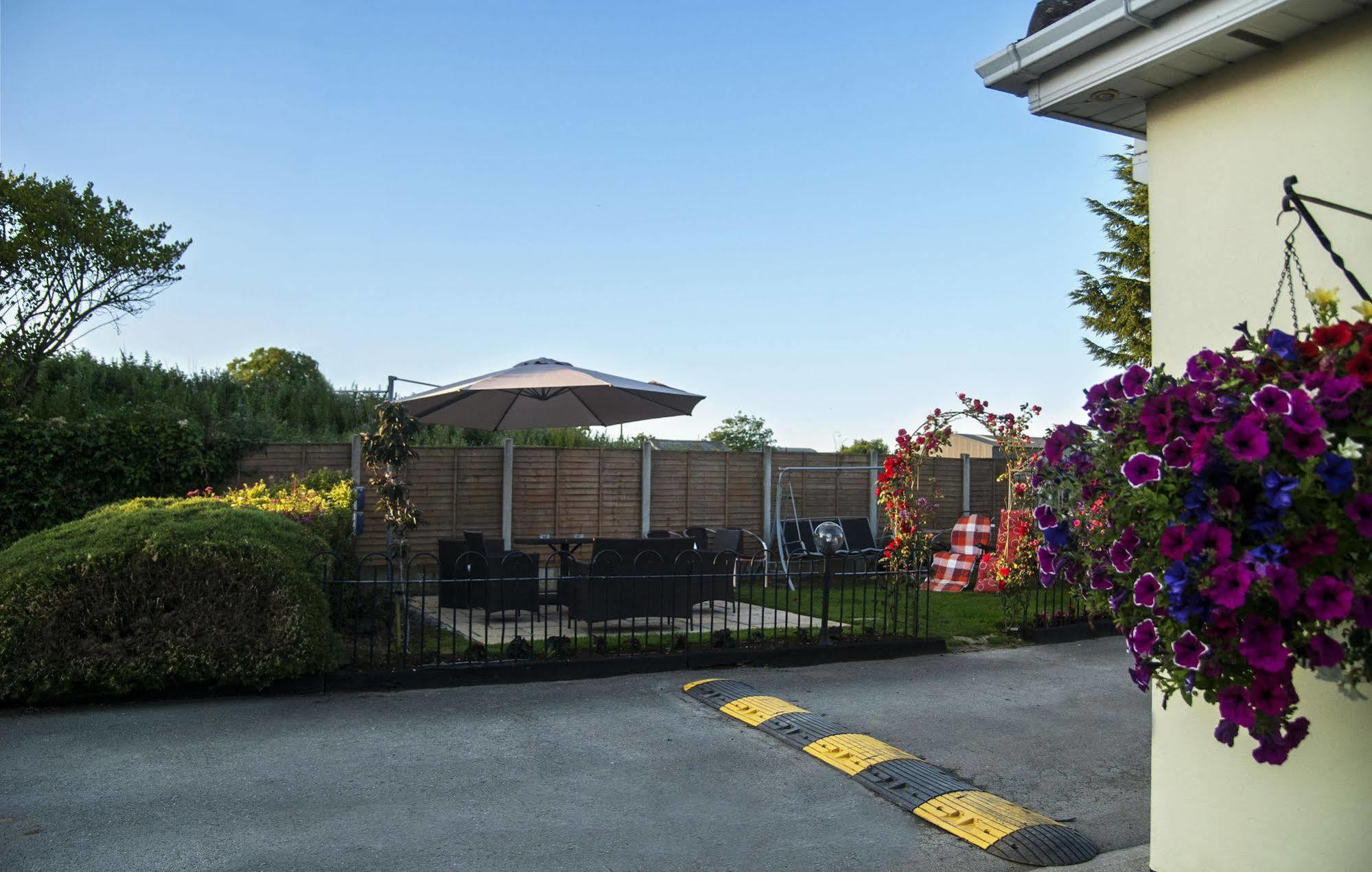 Hillview Self Catering Lusk Exterior foto